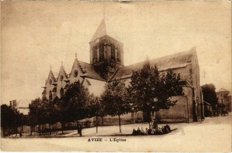 Carte postale ancienne Avize - L'Eglise à Avize