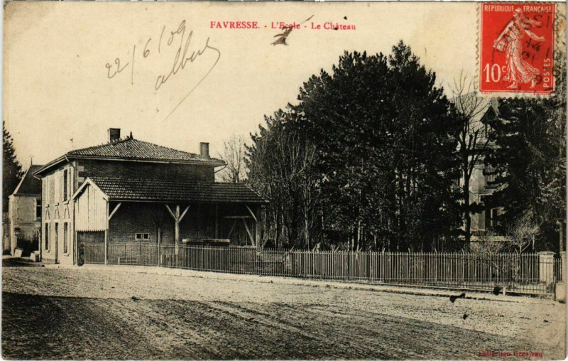 Carte postale ancienne Favresse - L'Ecole à Favresse