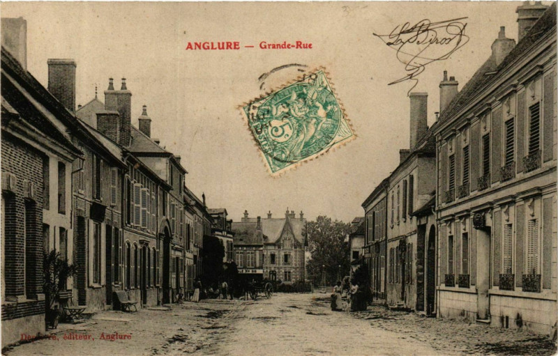Carte postale ancienne Anglure Grande Rue à Anglure