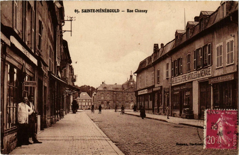 Carte postale ancienne Sainte-Menehould Rue Chanzy à Sainte-Menehould