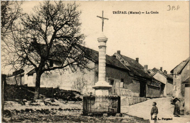 Carte postale ancienne Trepail-La Croix à Trépail