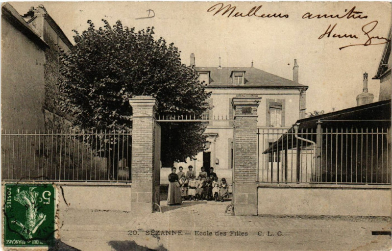 Carte postale ancienne Sezanne-Ecole des Filles à Sézanne