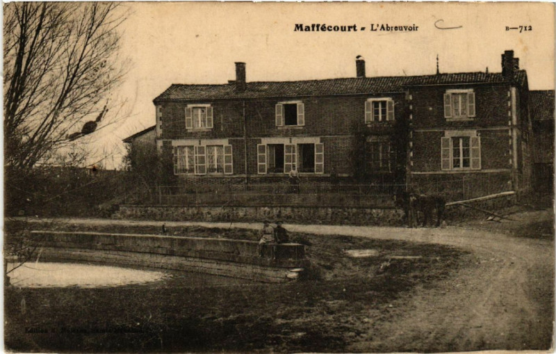 Carte postale ancienne Maffecourt-L'Abreuvoir