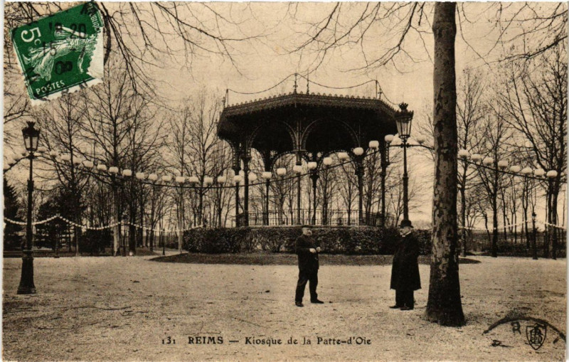 Carte postale ancienne Reims-Kiosque de la Patte-d'Oie à Reims