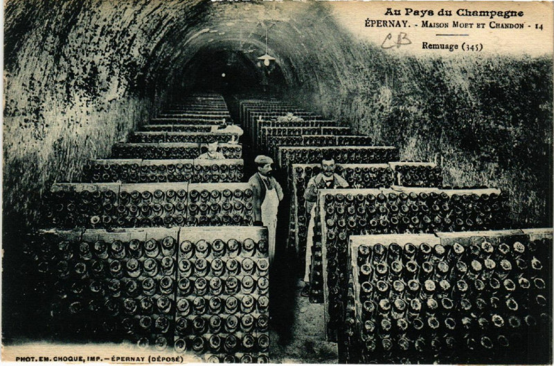 Carte postale ancienne Epernay-Maison Moet et Chandon à Épernay