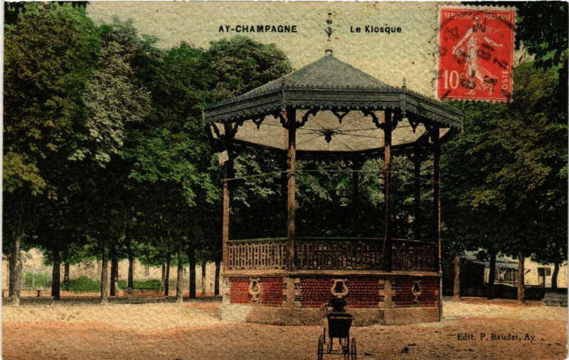 Carte postale ancienne Ay Champagne-Le Kiosque à Aÿ-Champagne