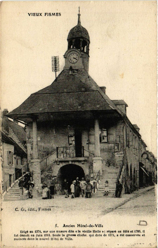 Carte postale ancienne Vieux Fismes Ancien Hotel de Ville à Fismes
