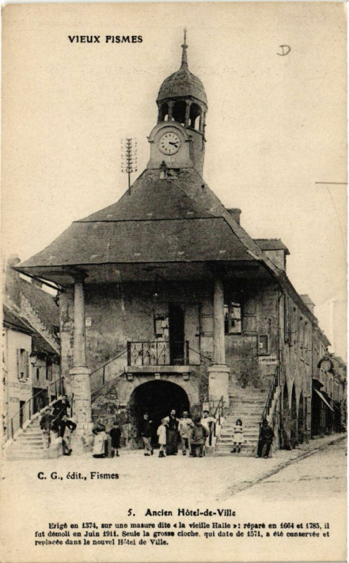 Carte postale ancienne Vieux Fismes Ancien Hotel de Ville à Fismes