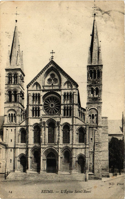 Carte postale ancienne Reims L'Eglise Saint-Remi à Reims