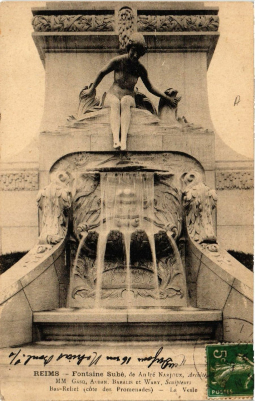 Carte postale ancienne Reims Fontaine Sube à Reims