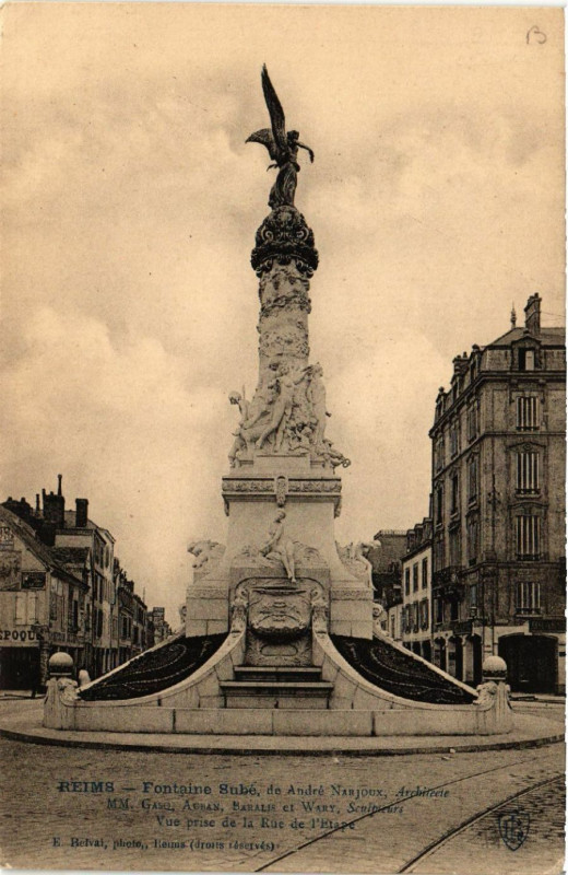 Carte postale ancienne Reims Fontaine Sube à Reims