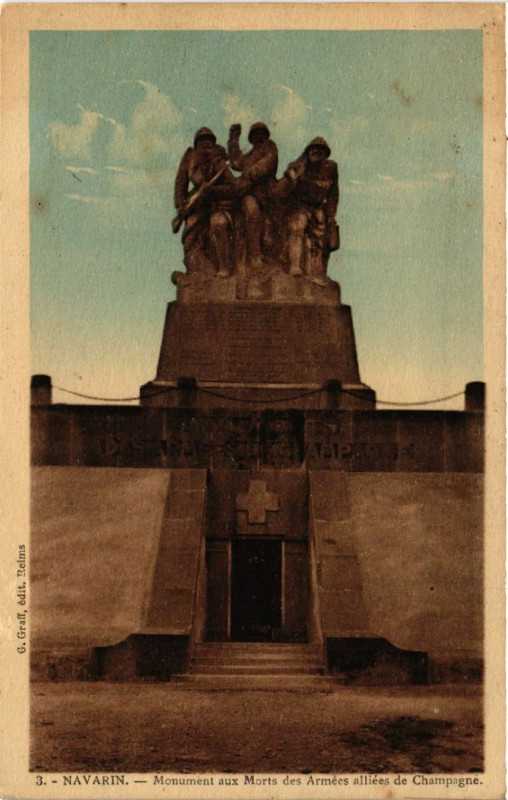 Carte postale ancienne Navarin Monument aux Morts des Armées