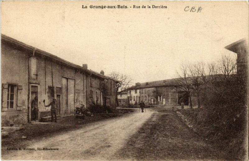 Carte postale ancienne La Grange-aux-Bois Rue de la Derriere