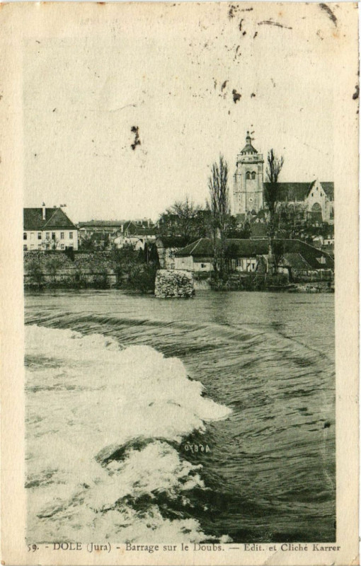 Carte postale ancienne Dole Barrage sur le Doubs.