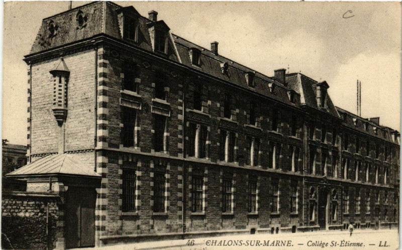 Carte postale ancienne Chalons sur Marne College Saint-Etienne