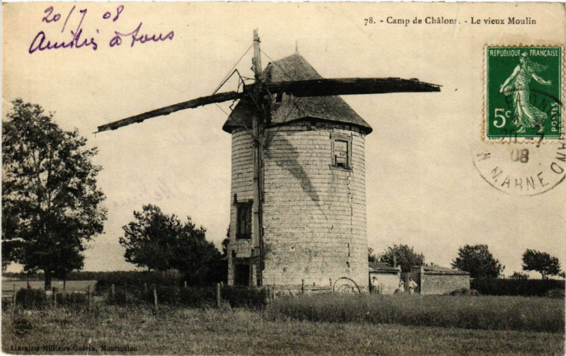Carte postale ancienne Camp de Chalons Le vieux Moulin