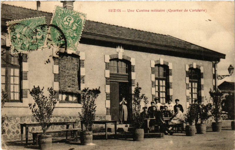 Carte postale ancienne Reims Une Cantine militaire à Reims
