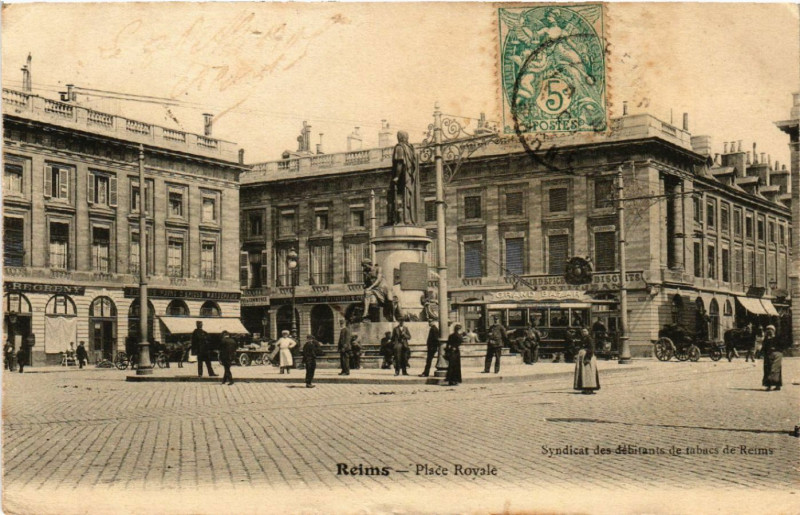 Carte postale ancienne Reims Place Royale à Reims