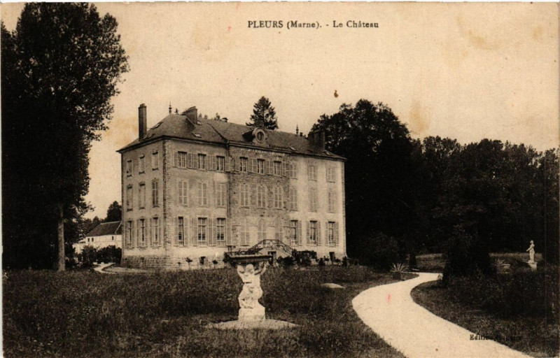 Carte postale ancienne Pleurs Le Chateau à Pleurs