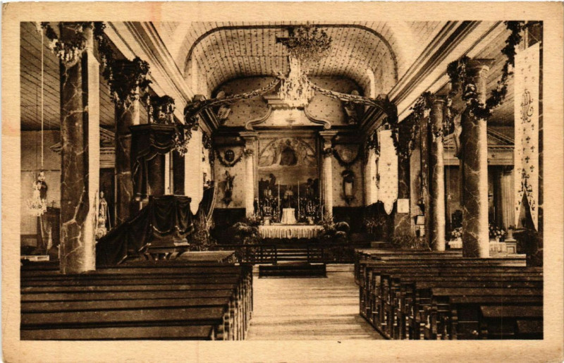 Carte postale ancienne Florent-en-Argonne Interieur de l'Eglise à Florent-en-Argonne