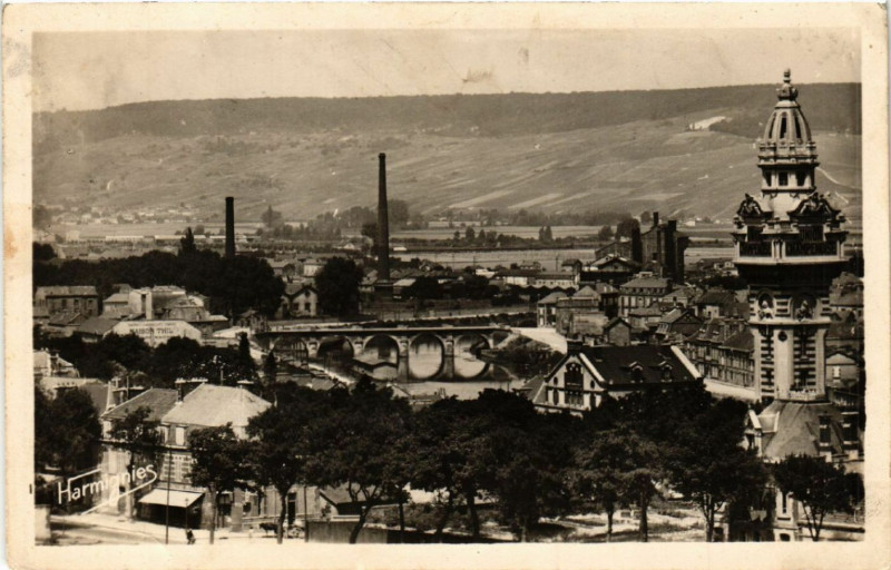 Carte postale ancienne Epernay Vue générale à Épernay
