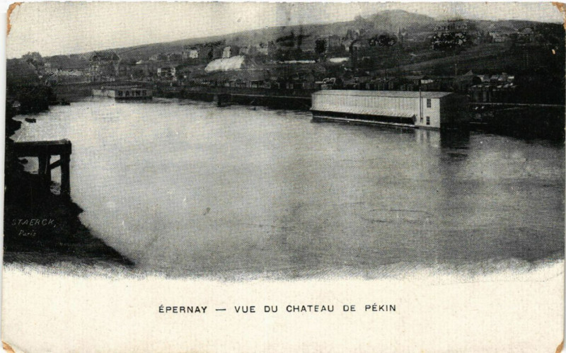 Carte postale ancienne Epernay Vue du Chateau de Pekin à Épernay