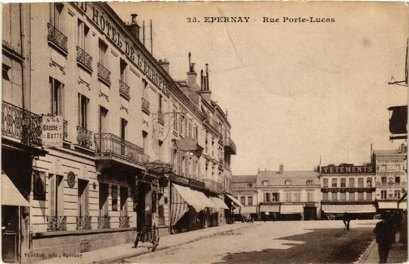 Carte postale ancienne Epernay Rue Porte-Lucas à Épernay