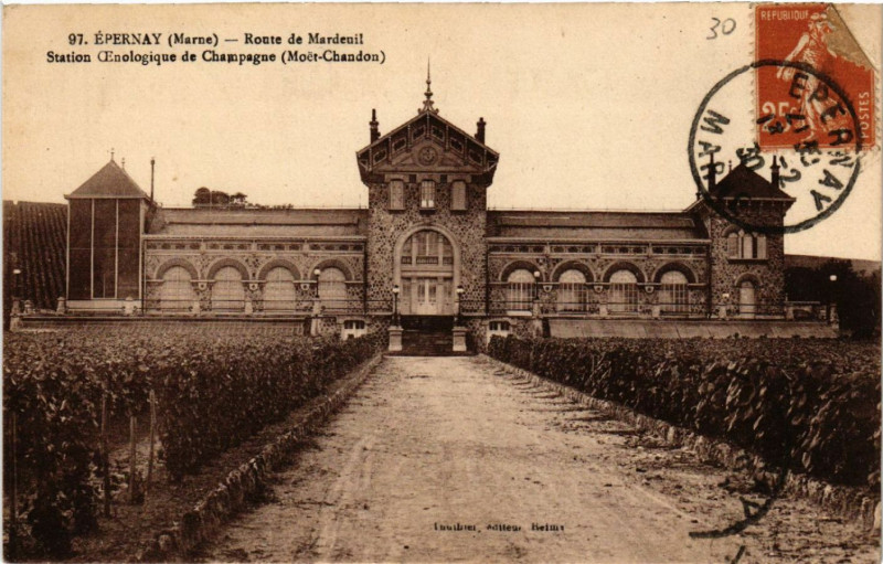 Carte postale ancienne Epernay Route de Mardeuil à Épernay