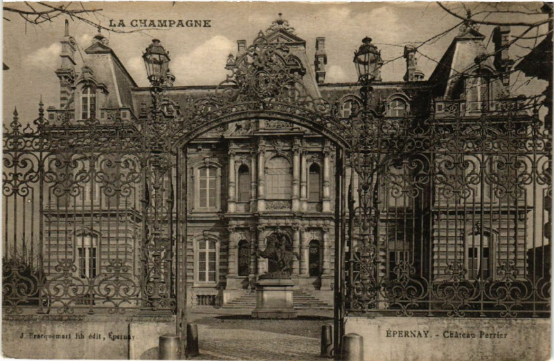 Carte postale ancienne Epernay Chateau Perrier à Épernay