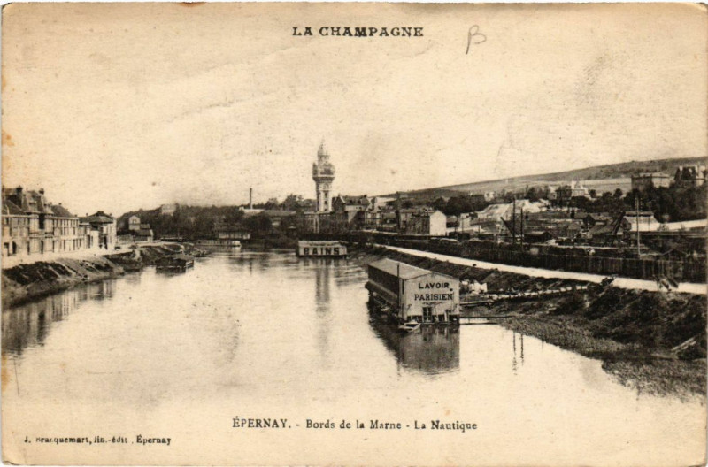 Carte postale ancienne Epernay Bords de la Marne La Nautique à Épernay
