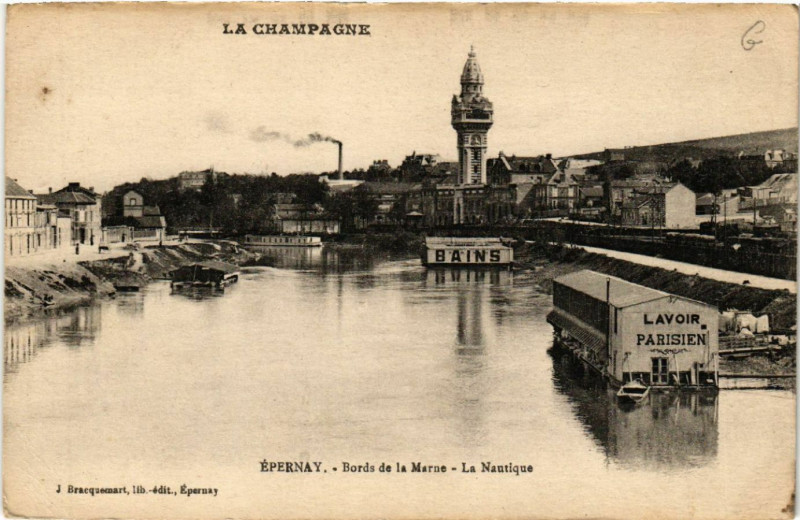 Carte postale ancienne Epernay Bords de la Marne La Nautique à Épernay