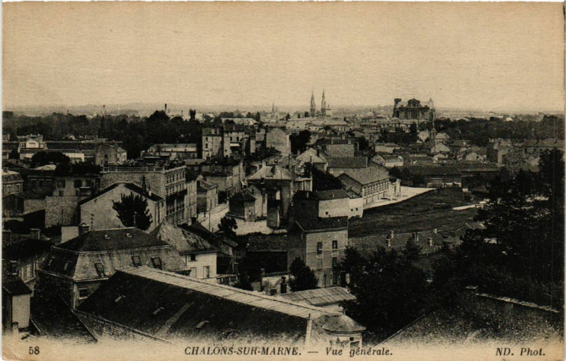 Carte postale ancienne Chalons sur Marne Vue générale
