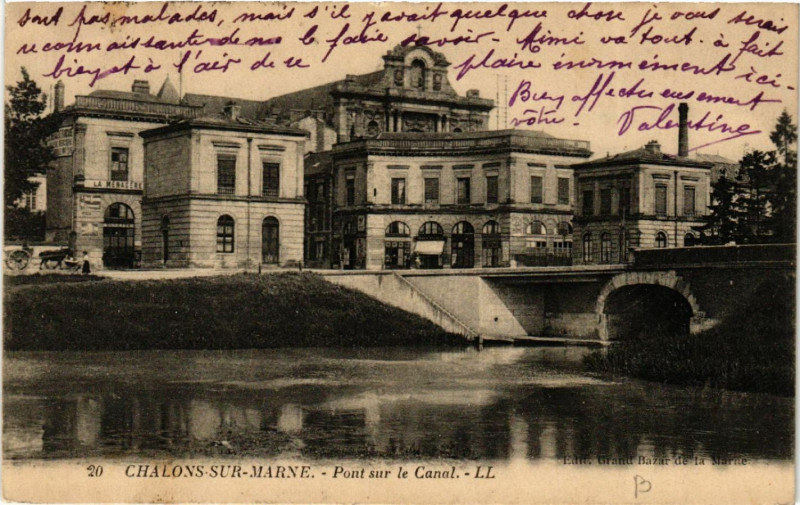 Carte postale ancienne Chalons sur Marne Pont sur le Canal