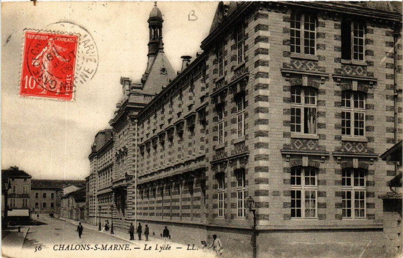 Carte postale ancienne Chalons sur Marne Le Lycée