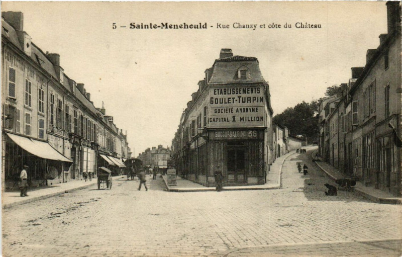 Carte postale ancienne Sainte-Menehould Rue Chanzy et cote du Chateau à Sainte-Menehould