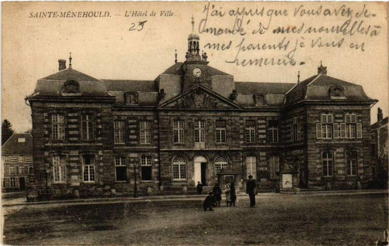 Carte postale ancienne Sainte-Menehould L'Hotel de Ville à Sainte-Menehould