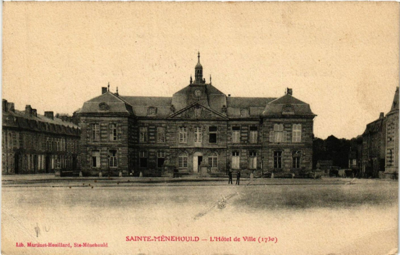 Carte postale ancienne Sainte-Menehould L'Hotel de Ville à Sainte-Menehould