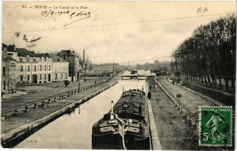 Carte postale ancienne Reims Le Canal et le Port à Reims