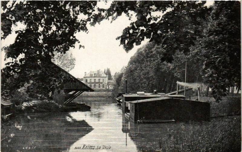 Carte postale ancienne Reims La Vesle à Reims