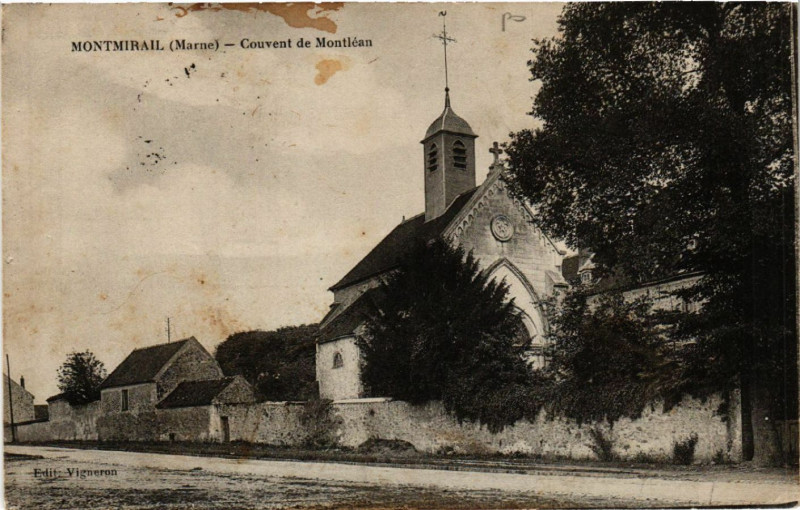 Carte postale ancienne Montmirail Couvent de Montlean à Montmirail