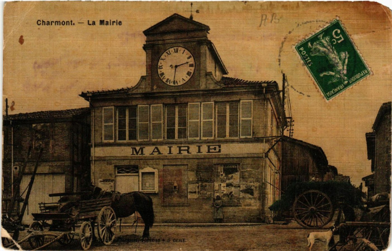 Carte postale ancienne Charmont La Mairie à Charmont