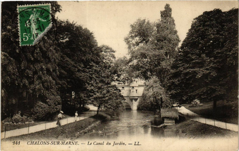 Carte postale ancienne Chalons sur Marne Le Canal du Jardin