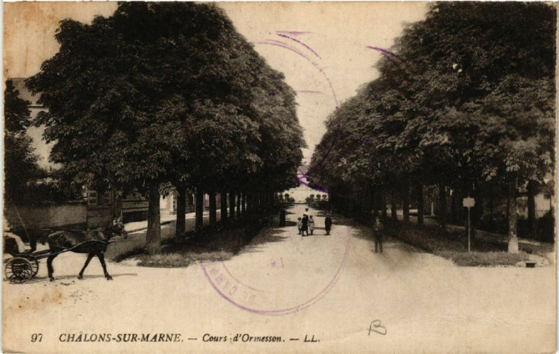 Carte postale ancienne Chalons sur Marne Cours d'Ormesson à Ormes