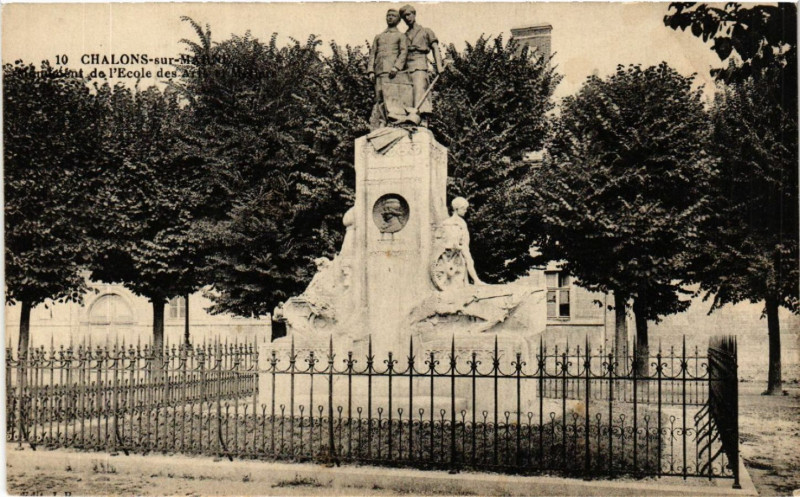 Carte postale ancienne Chalons sur Marne