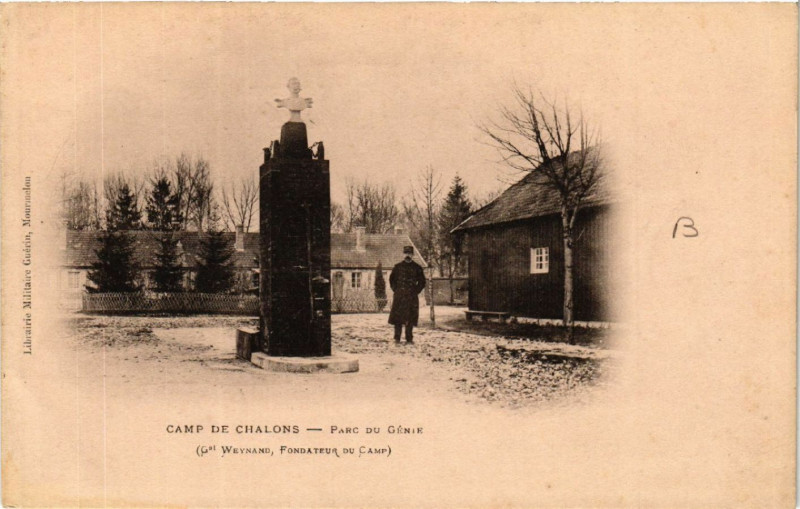 Carte postale ancienne Camp de Chalons Parc du Genie