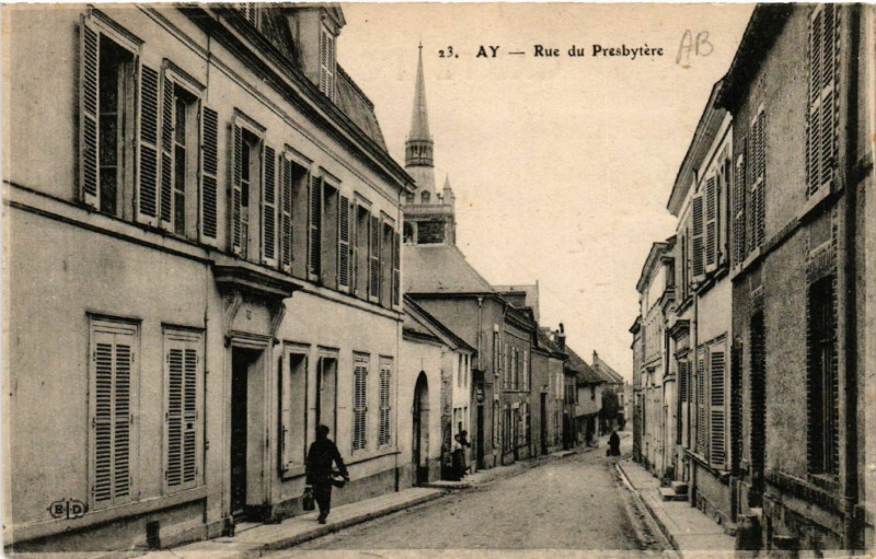 Carte postale ancienne Ay Rue du Presbytere