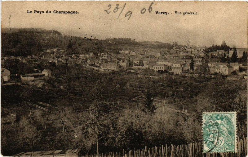 Carte postale ancienne Verzy-Le Pays du Champagne Vue générale à Verzy