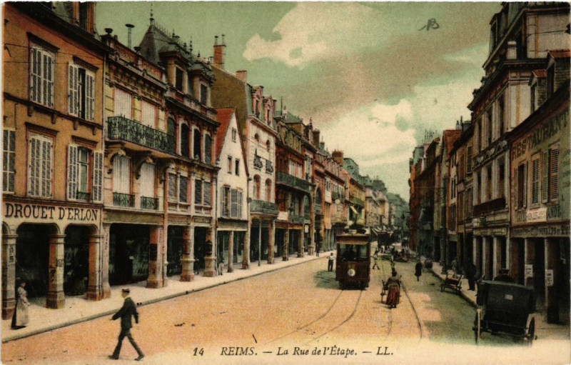 Carte postale ancienne Reims-La Rue de l'Etape à Reims