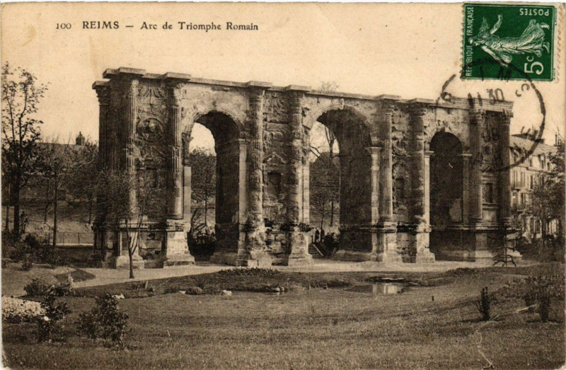 Carte postale ancienne Reims-Arc de Triomphe Romain à Romain