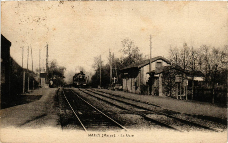 Carte postale ancienne Mairy - La Gare